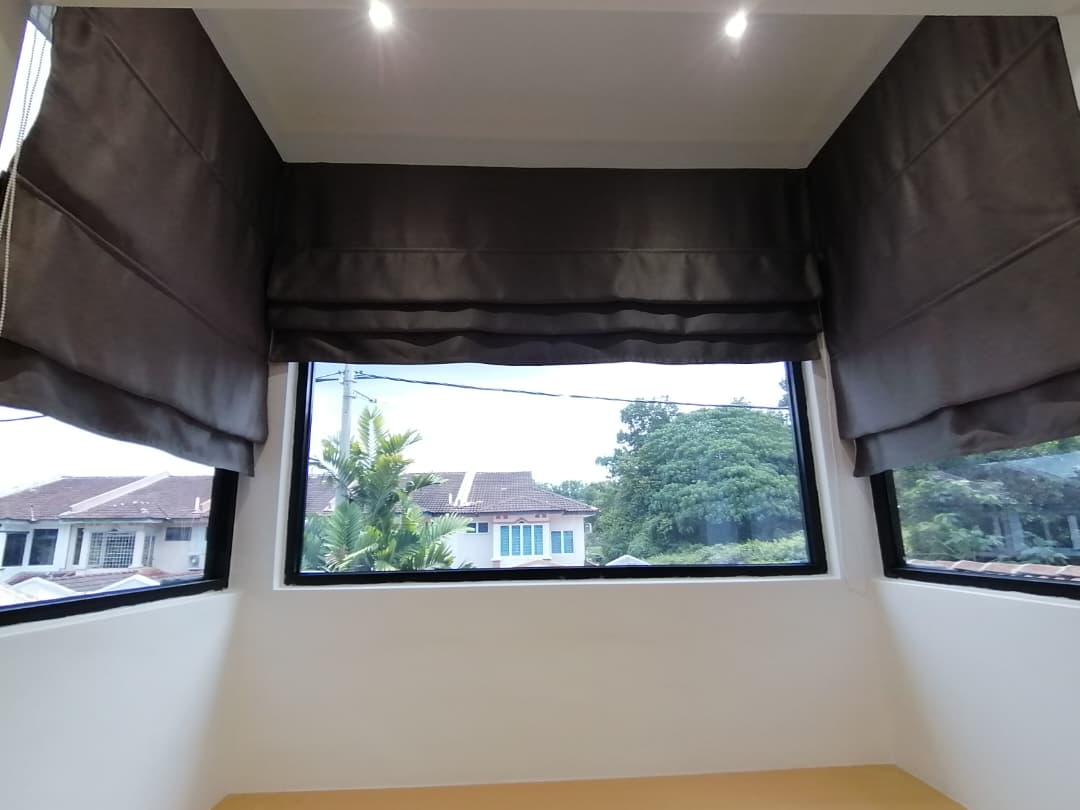 ROMAN BLINDS